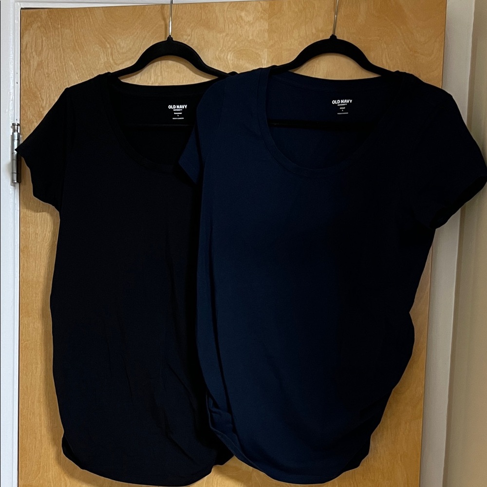 Old Navy Maternity Scoop Neck Tshirts